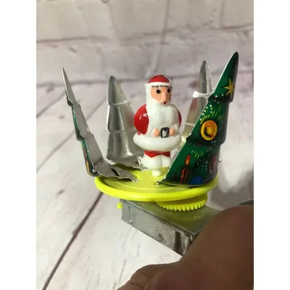 4 1/2 x 3 1/2 vintage Christmas fidget spinner collectors S1 - Picture 4 of 7